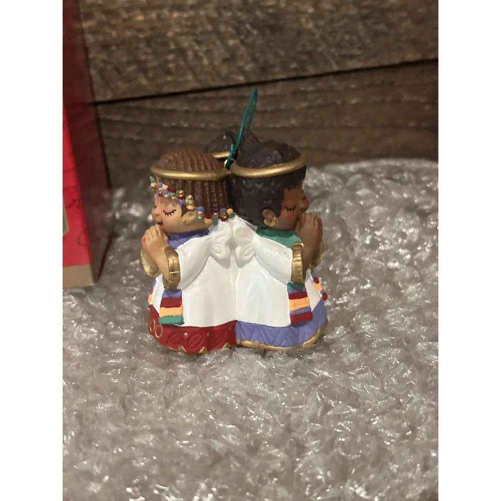 Hallmark Keepsake 2000 Angelic Trio‎ Christmas Tree Hanging Ornament 2.5